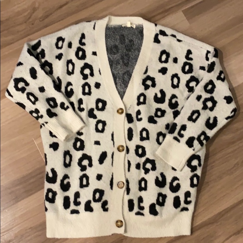 Oversized leopard cardigan - size S/M